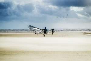 Mehr über den Artikel erfahren Surfen - Der Rausch der Geschwindigkeit